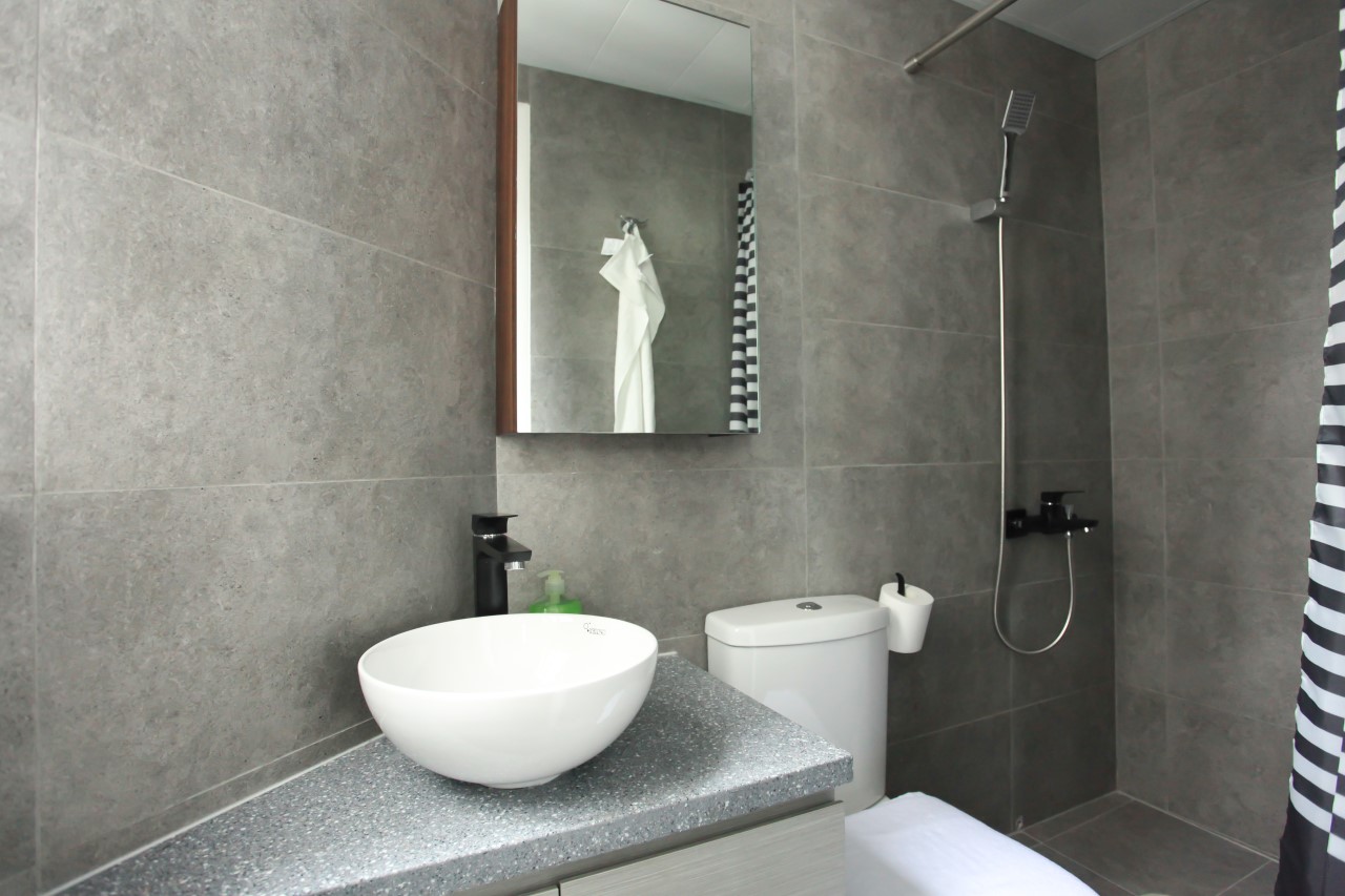 Modern Bathroom in Tin Hau Studio Flat