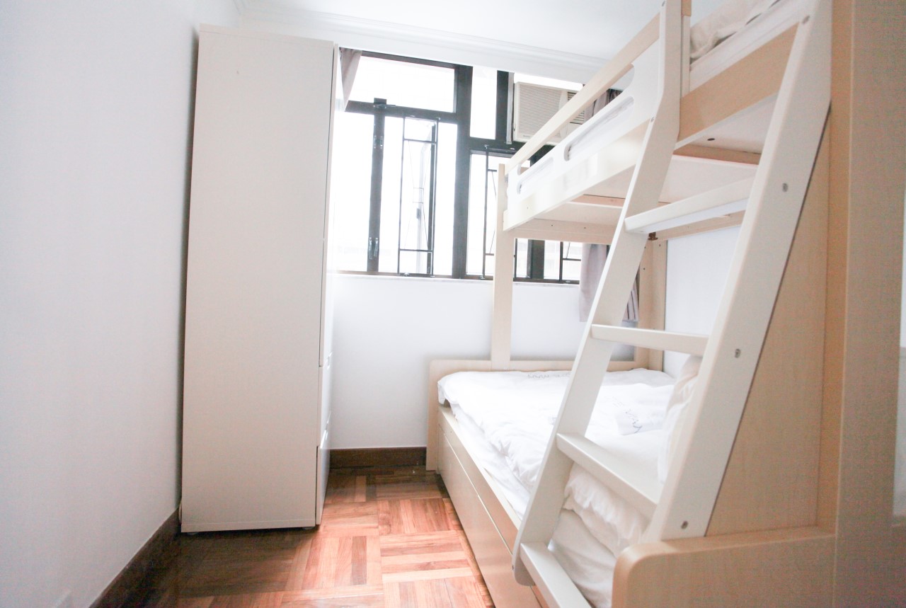 Bunk bed with white wardrobe combination in Fortress Hill 2 bedrooms serviced apartment Hong Kong