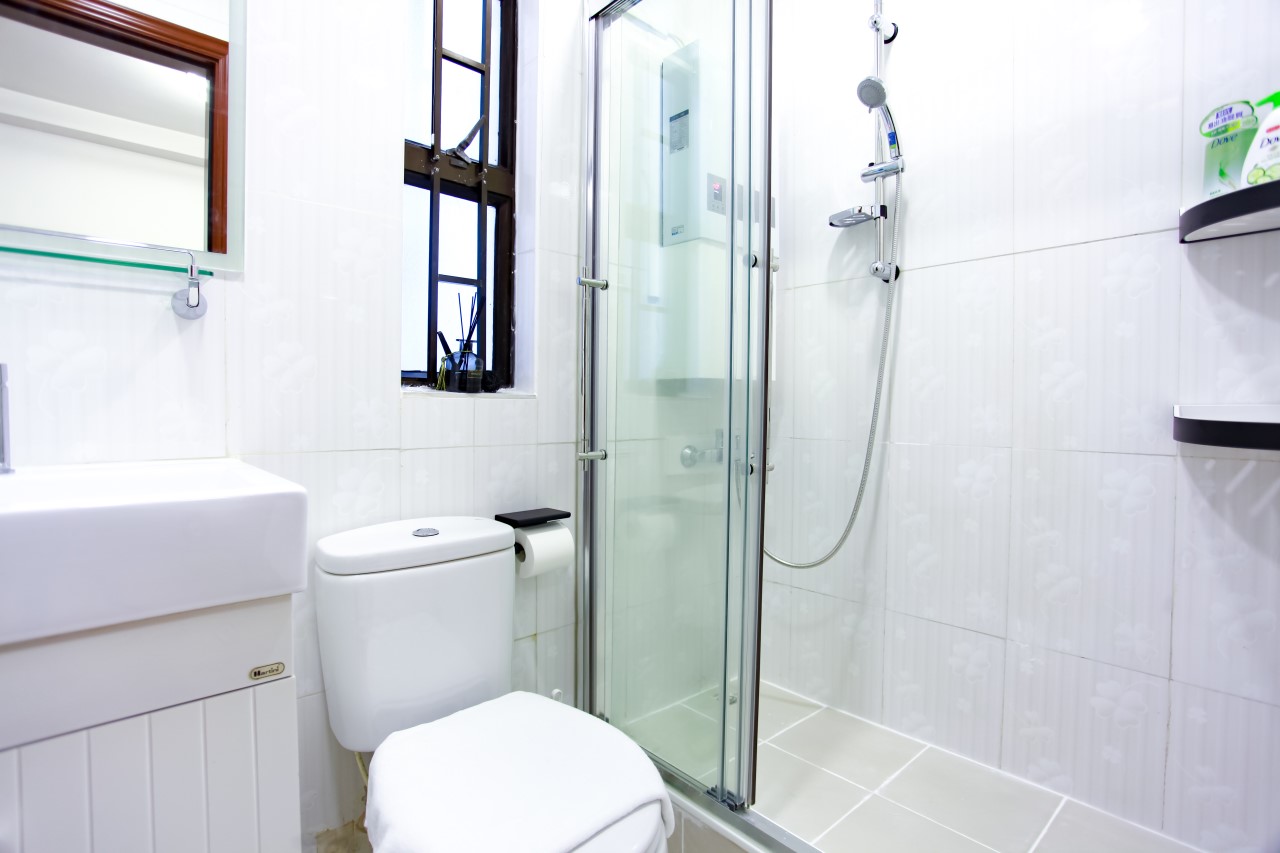 Hong Kong serviced Apartment bathroom in Tai Hang
