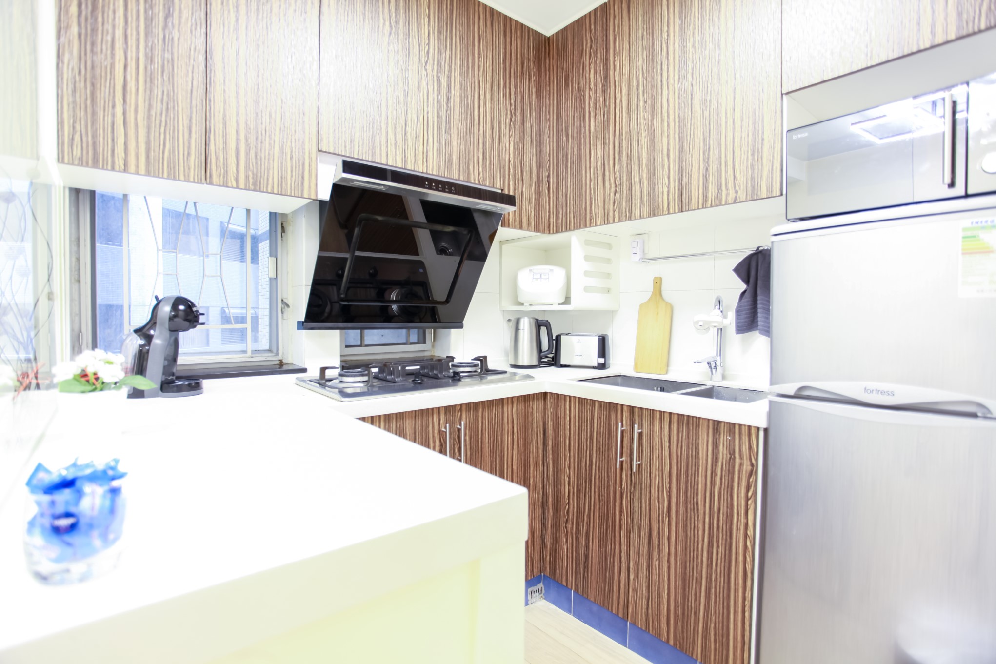 Modern semi open kitchen in 2 bedrooms apartment Causeway Bay
